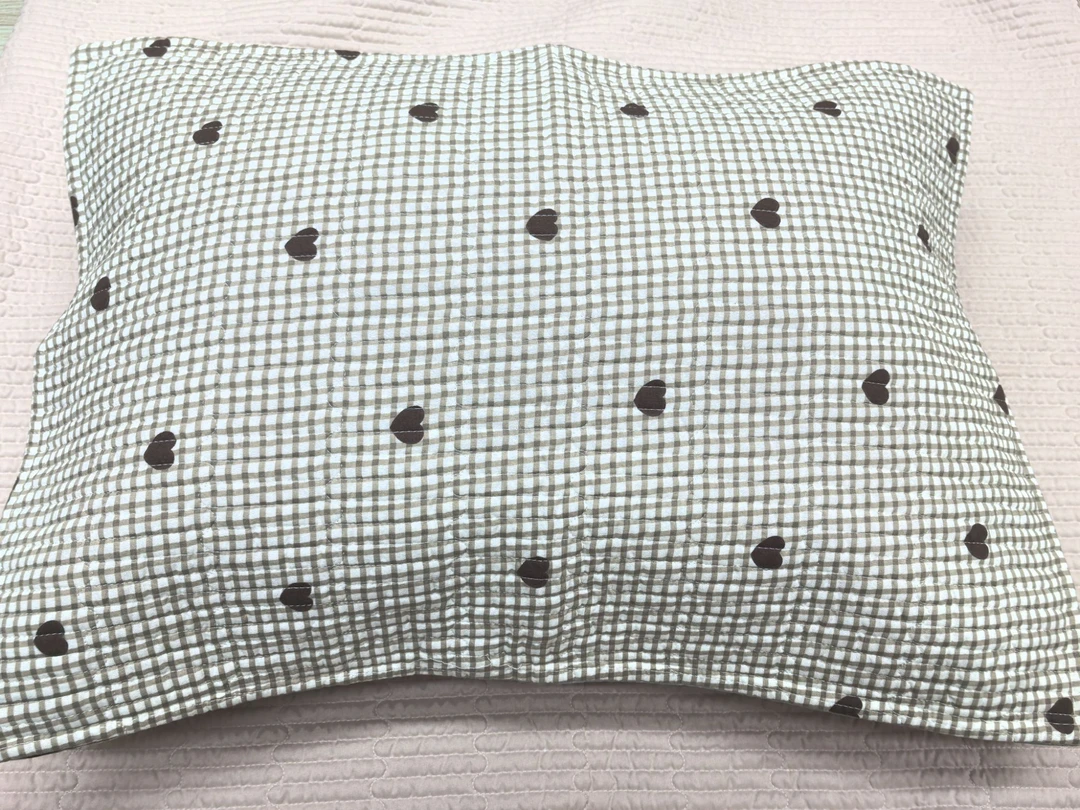 【咖色爱心】 72*46枕套一对两条亲肤多功能