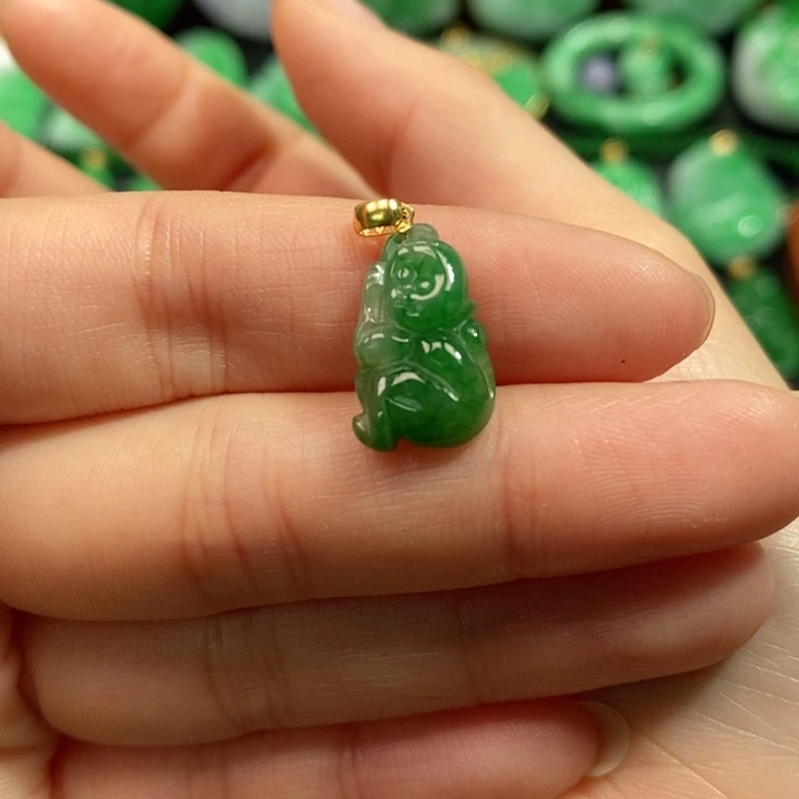 颈饰未镶嵌翡翠吊坠