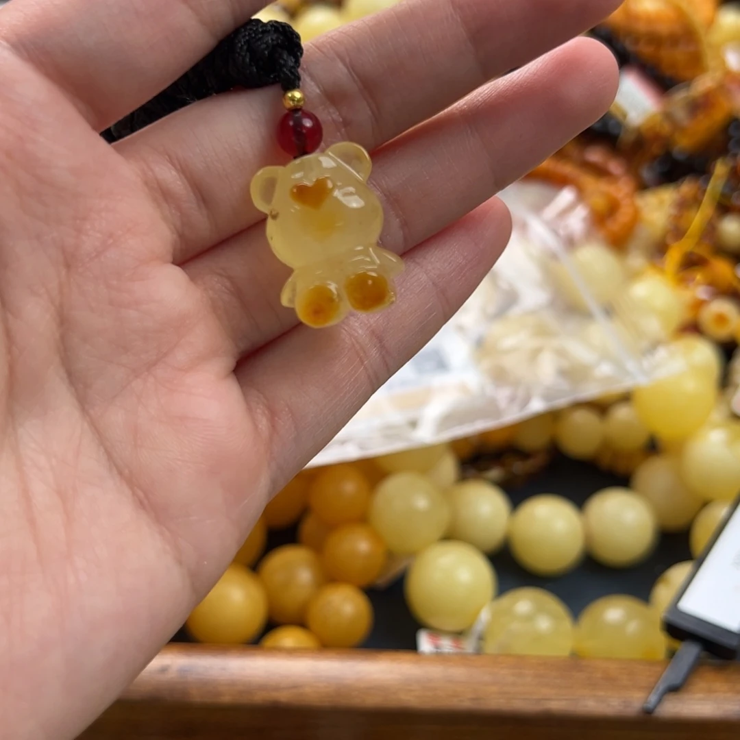 未镶嵌琥珀珠宝奇石