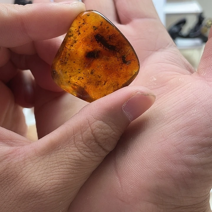 哈****定制琥珀未镶嵌天然琥珀战场加工