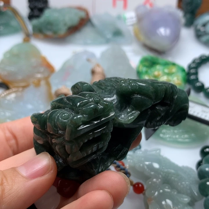 翡翠颈饰未镶嵌保真天然A货翡翠