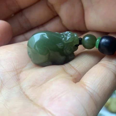 【闪购商品】透闪石质玉未镶嵌挂件