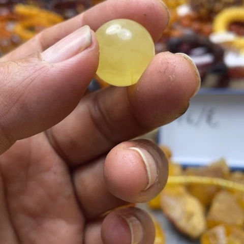手串蜜蜡未镶嵌吊坠