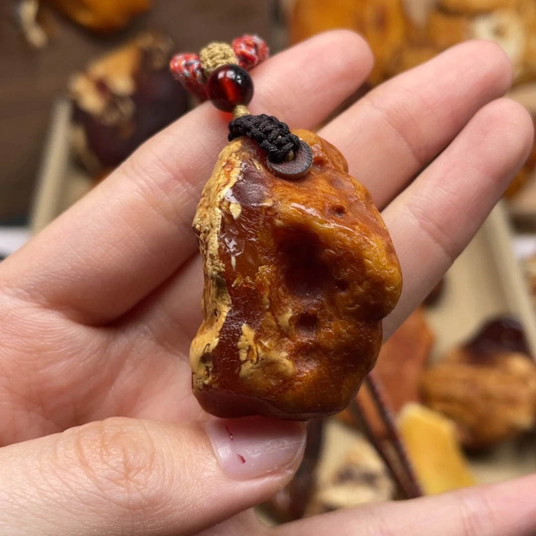 琥珀未镶嵌珠宝奇石