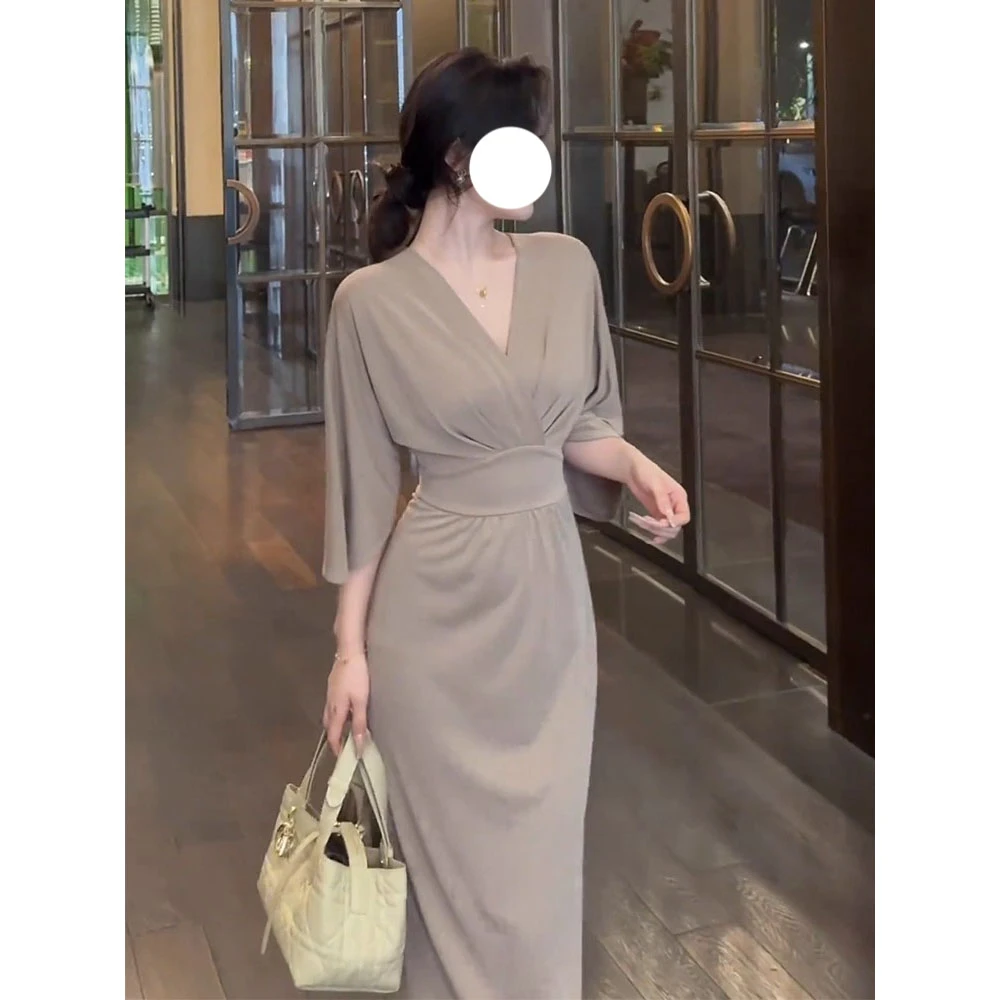 早秋法式御姐气质长裙高端精致轻奢高级感风情万种咖色收腰连衣裙