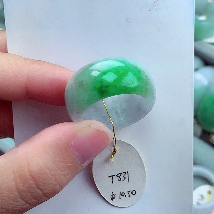 翡翠未镶嵌戒指22.23号