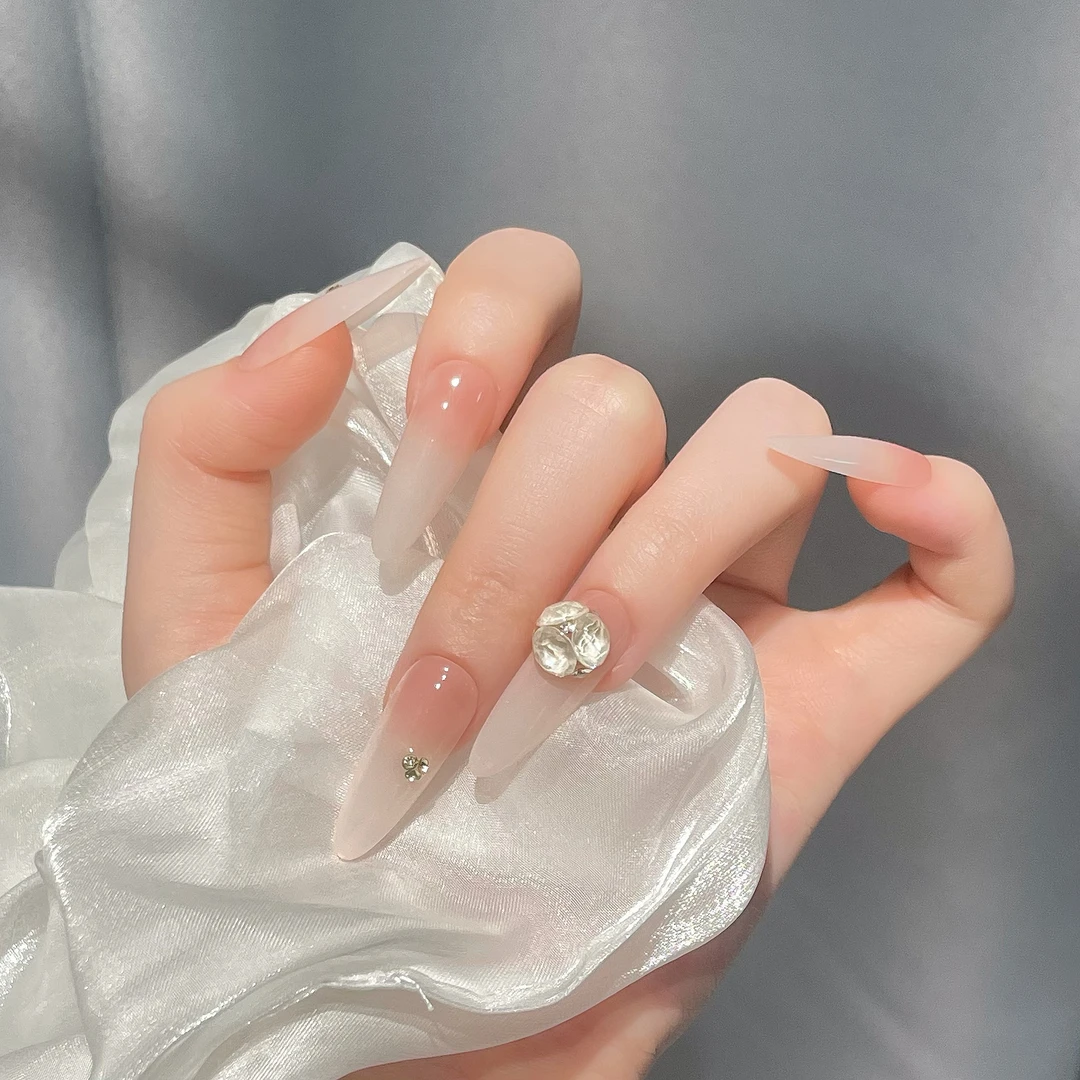 巴仑美【小岛溶雪】纯手工穿戴甲 高级新婚拍照美甲 显白手绘美甲