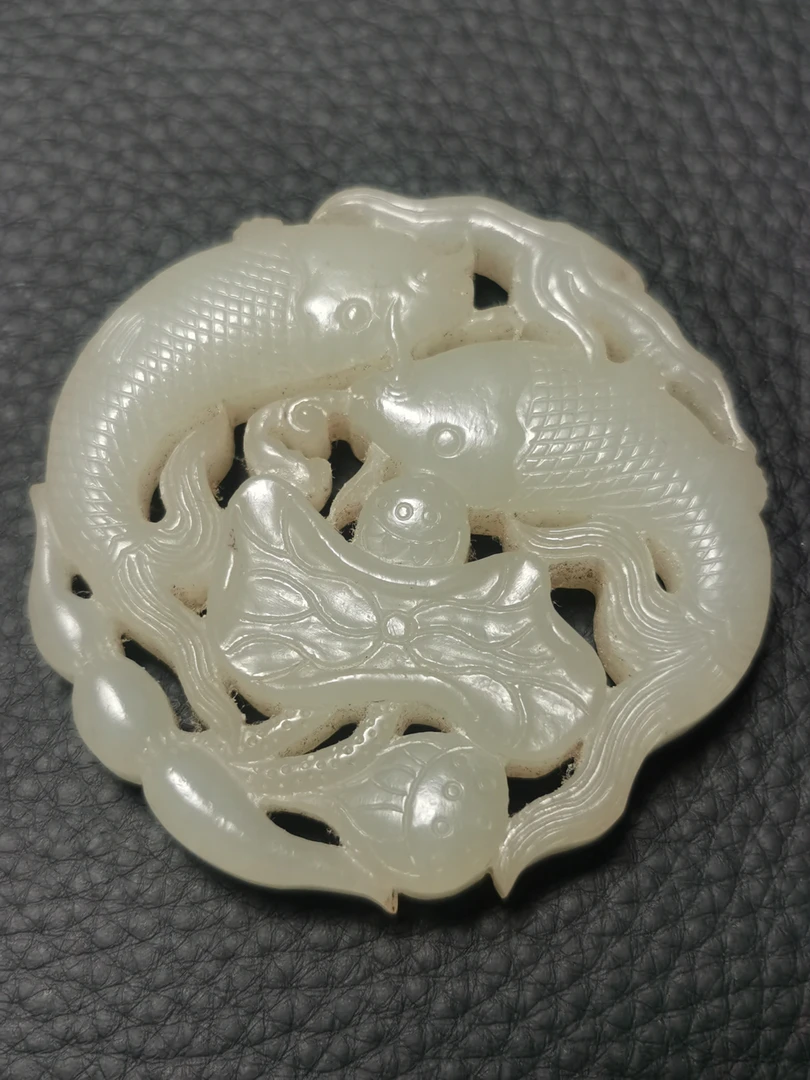 双鱼佩和田玉挂件