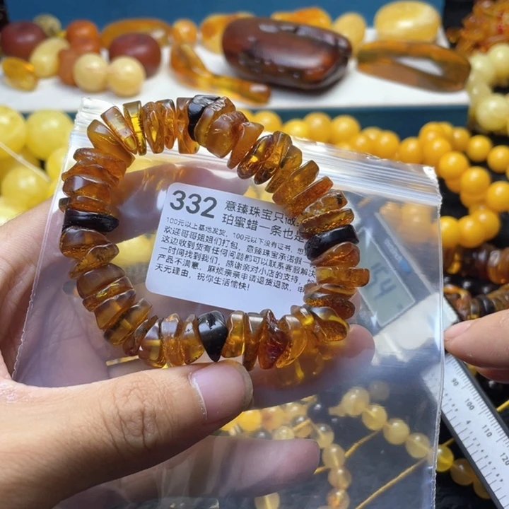 琥珀珠宝奇石未镶嵌