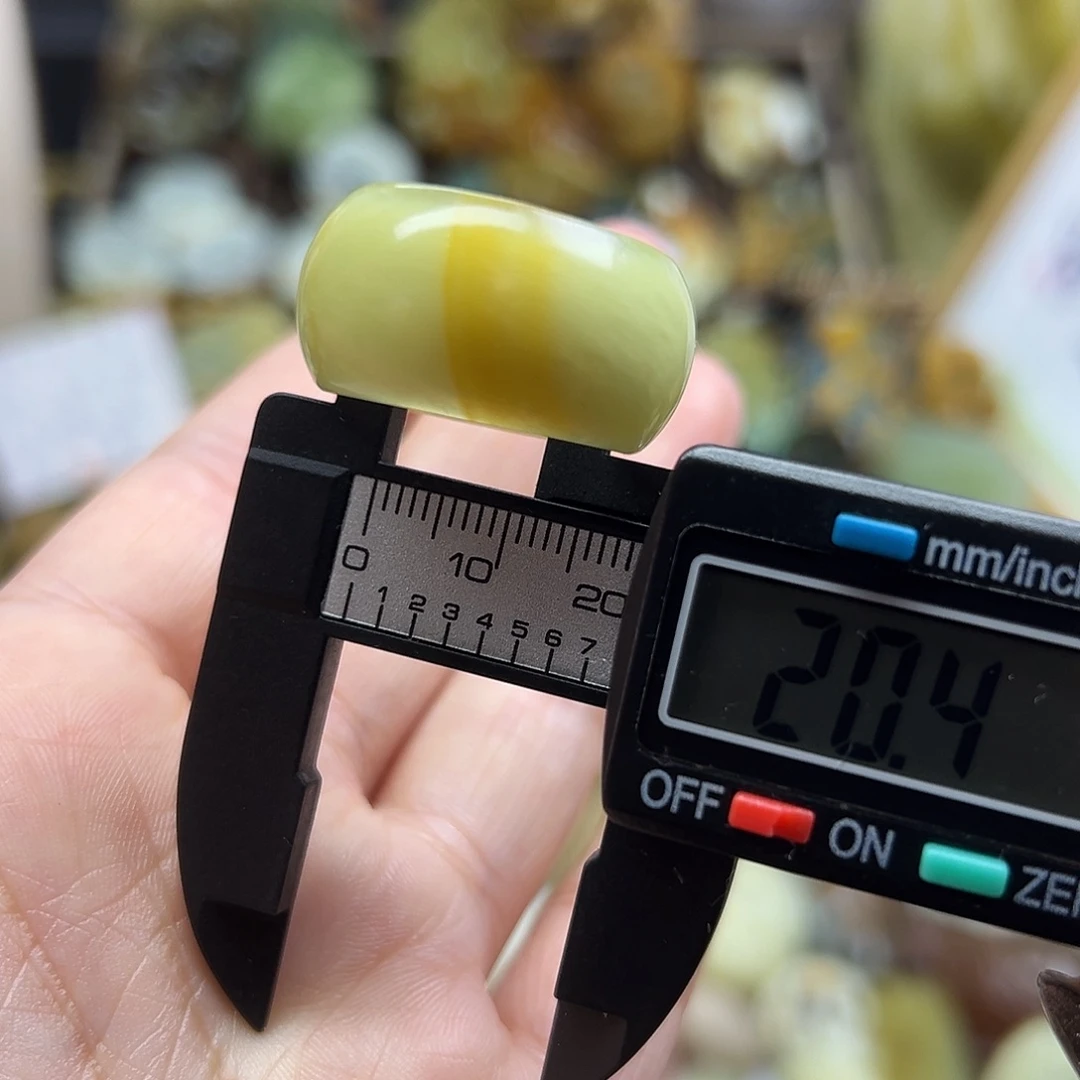 岫玉未镶嵌颈饰辽阳料扳指可盘