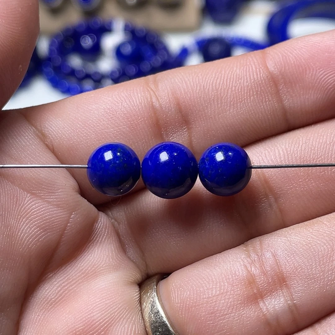 顽***主青金石未镶嵌精品9.3mm2颗9.7mm1颗