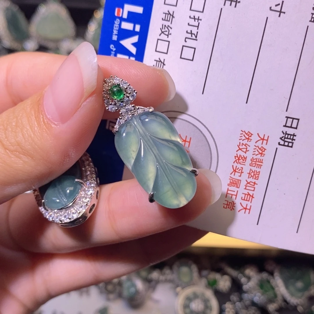 翡翠未镶嵌颈饰天然