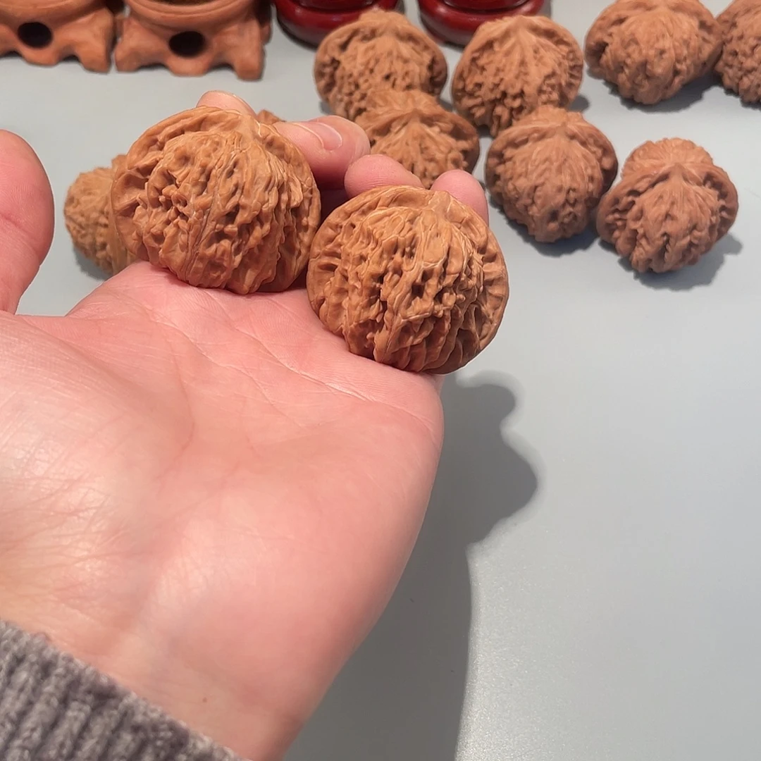 春***袖吊坠文玩核桃四座楼