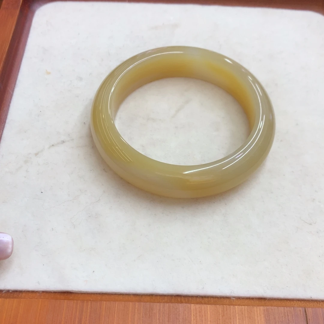 石英质玉未镶嵌手镯