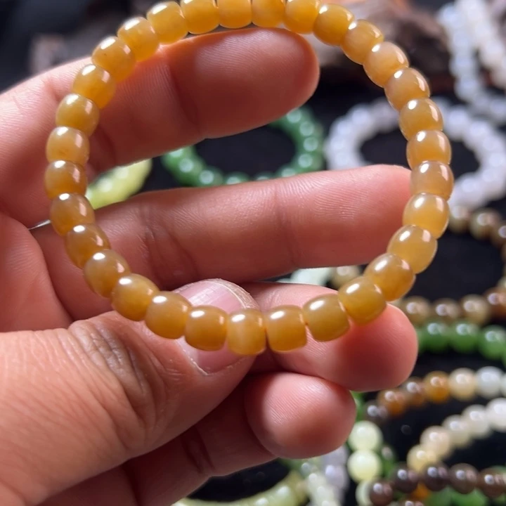 八***弟和田玉（糖玉）未镶嵌手链