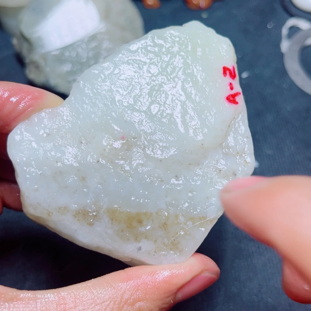 和田玉未镶嵌珠宝奇石