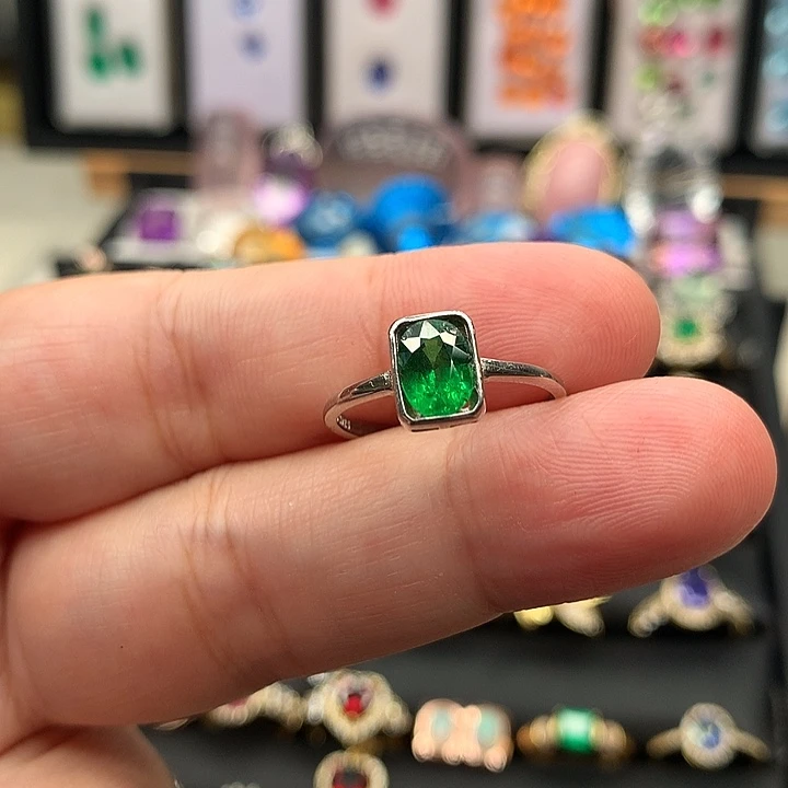 石榴石（沙弗莱）银S925镶嵌戒指