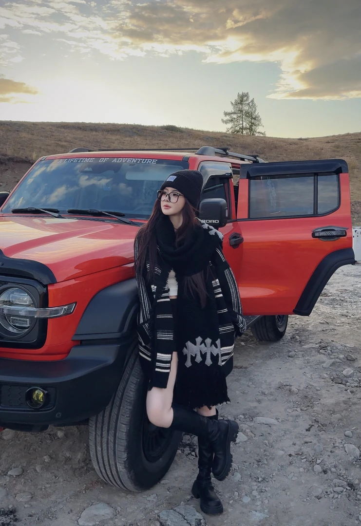 冰冰「费洛蒙德」秋季时尚气质百搭减龄设计感针织外套BBX5WT0333