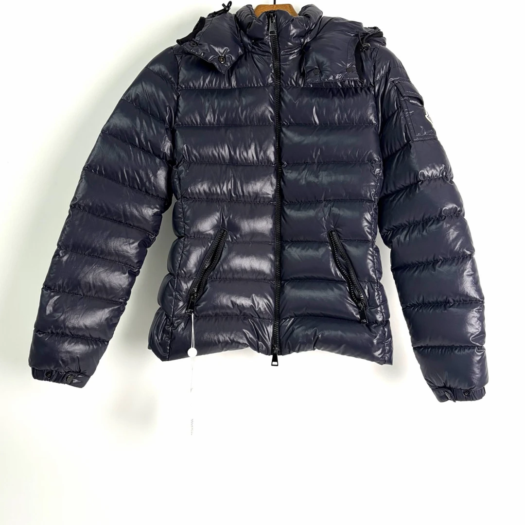 99新 MONCLER 0码 Moncler蒙口 亮面羽绒服 99新 bz0738