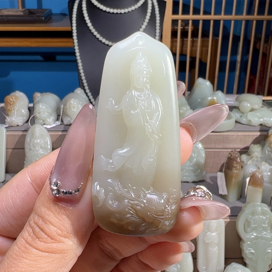 和田玉（糖玉）未镶嵌颈饰