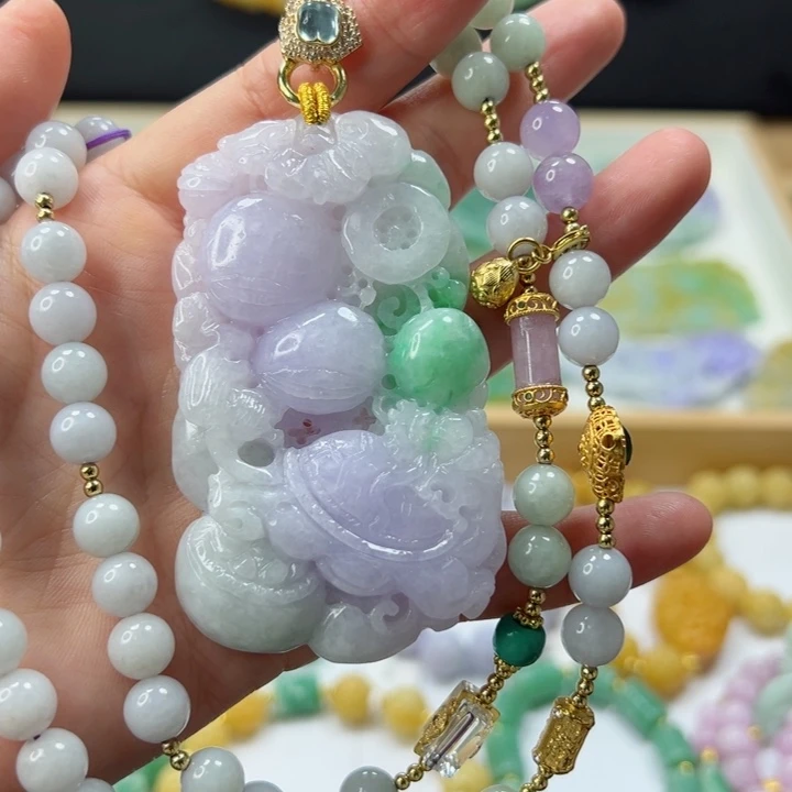 颈饰未镶嵌翡翠吊坠