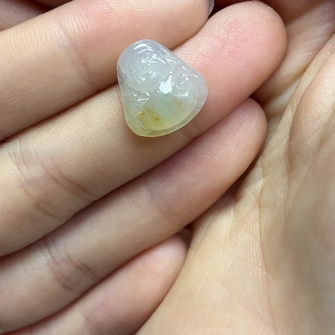 翡翠未镶嵌颈饰双彩小财神