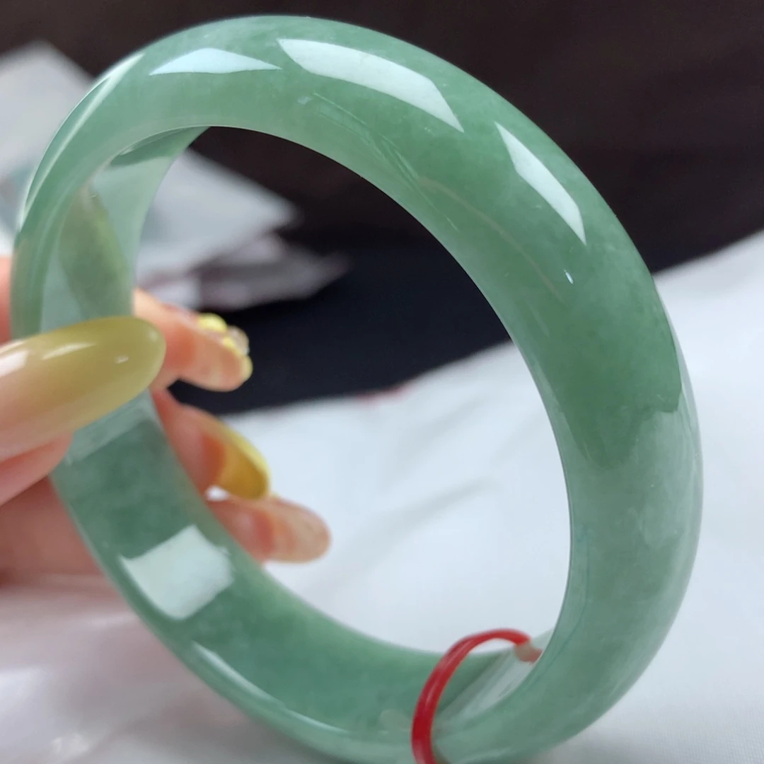 翡翠手镯未镶嵌97087，