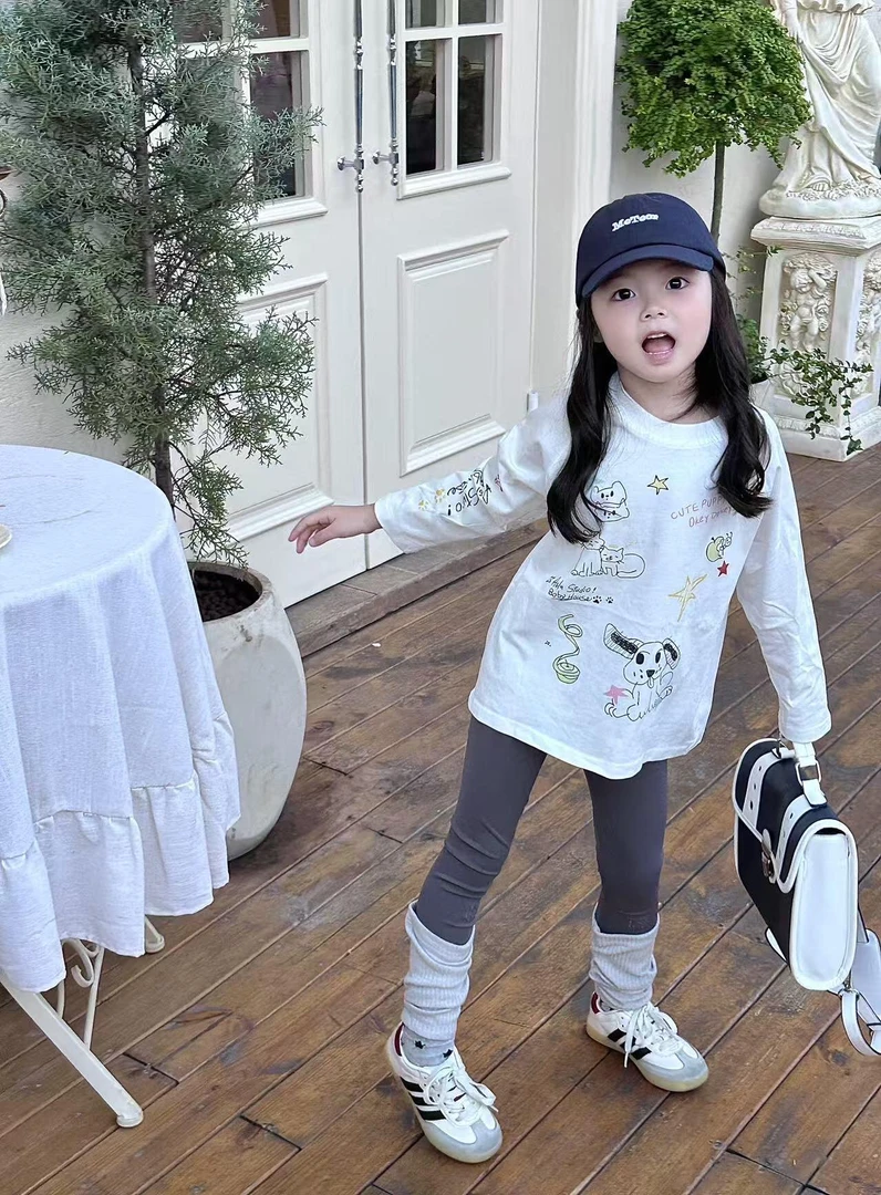 2025年秋冬女童新款百搭卡通印花T恤堆堆袜打底裤冲锋衣外套套装