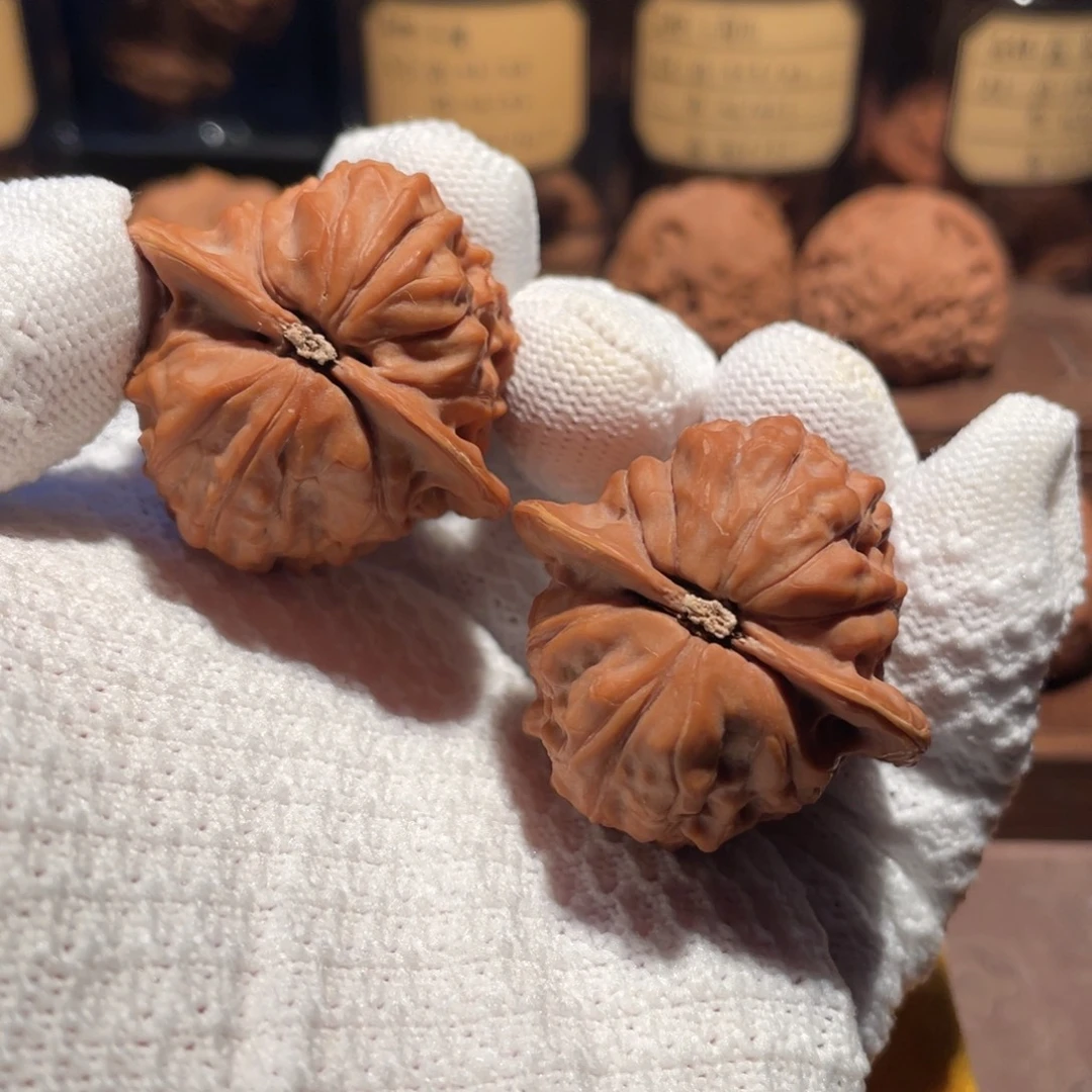 文玩核桃把件41四眼鸡心