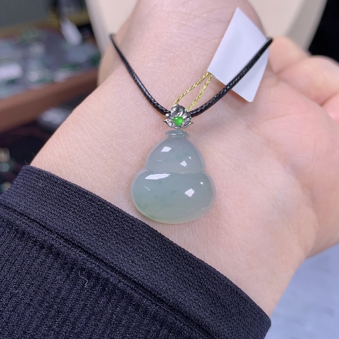 缅甸天然A货翡翠镶嵌18k金冰糯种葫芦吊坠精致款礼物18×16.8×6.2