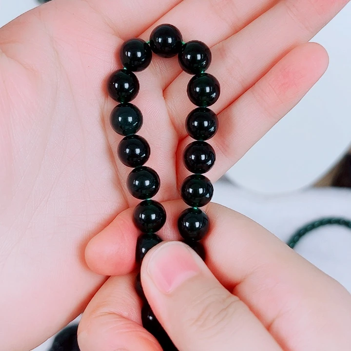 恐***狼蛇纹石玉未镶嵌玉牌