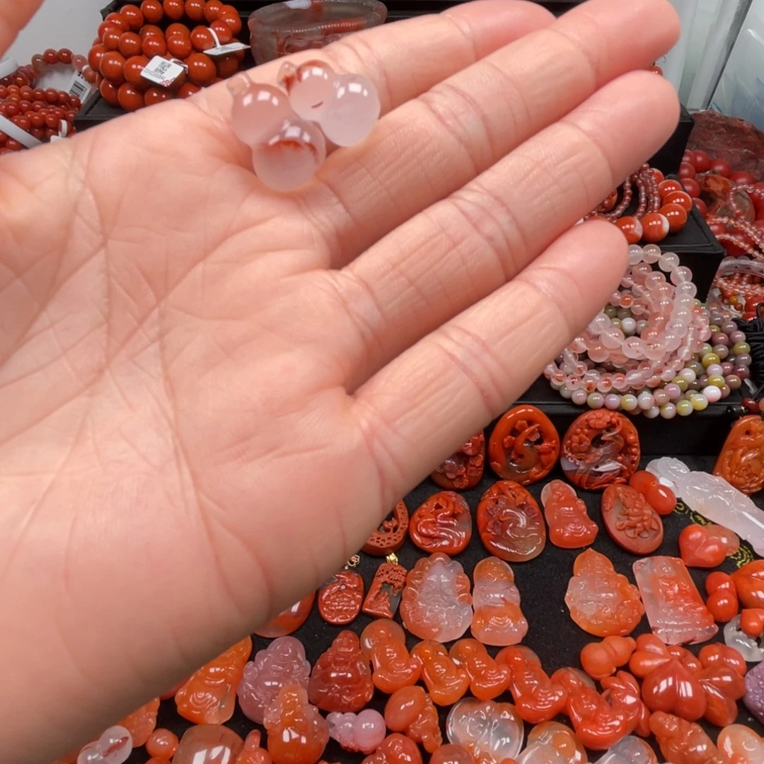 南红玛瑙未镶嵌飘花葫芦