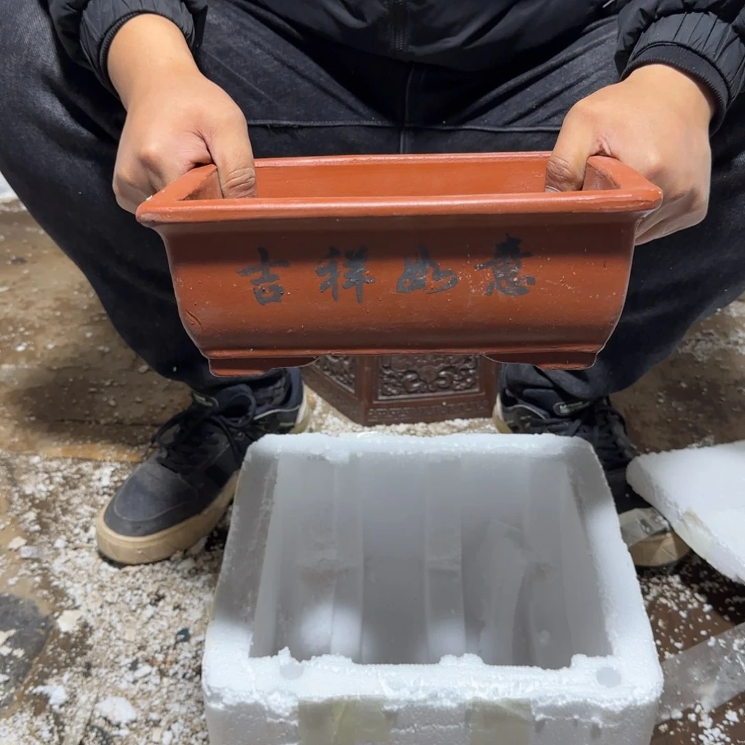 紫砂花盆瑕疵和瑕疵的