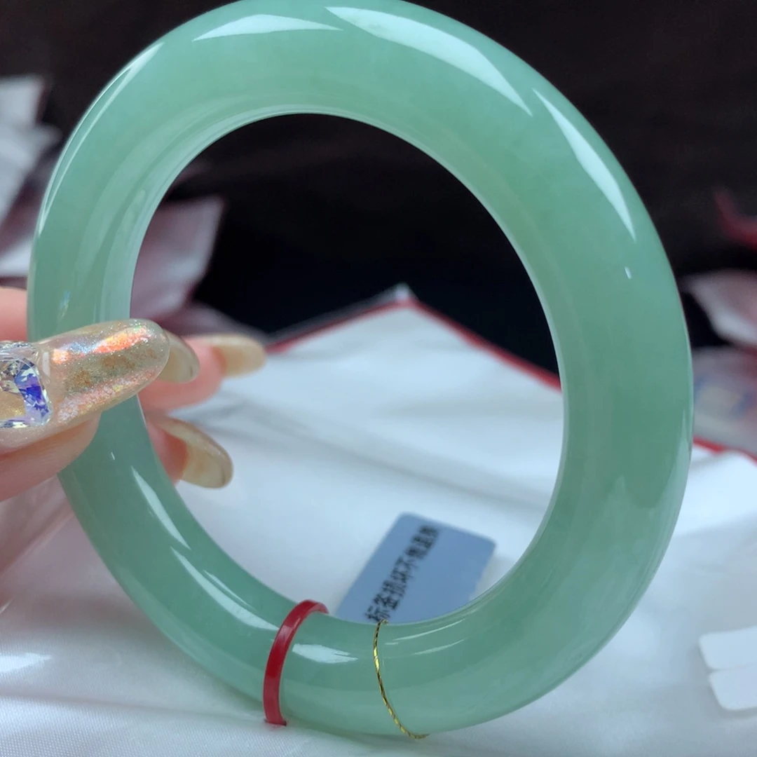 翡翠手镯（圆镯）未镶嵌113934，