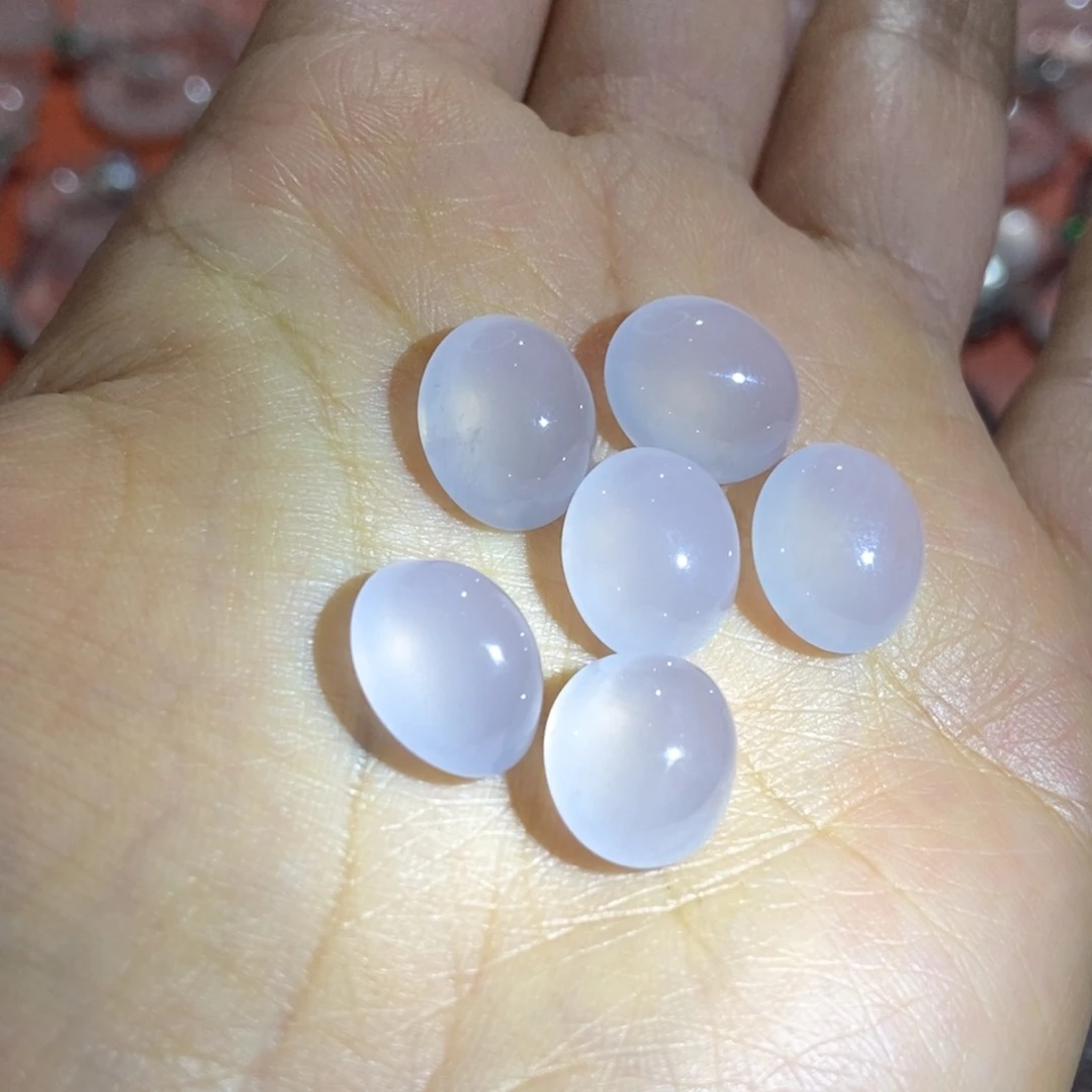 石英质玉未镶嵌颈饰