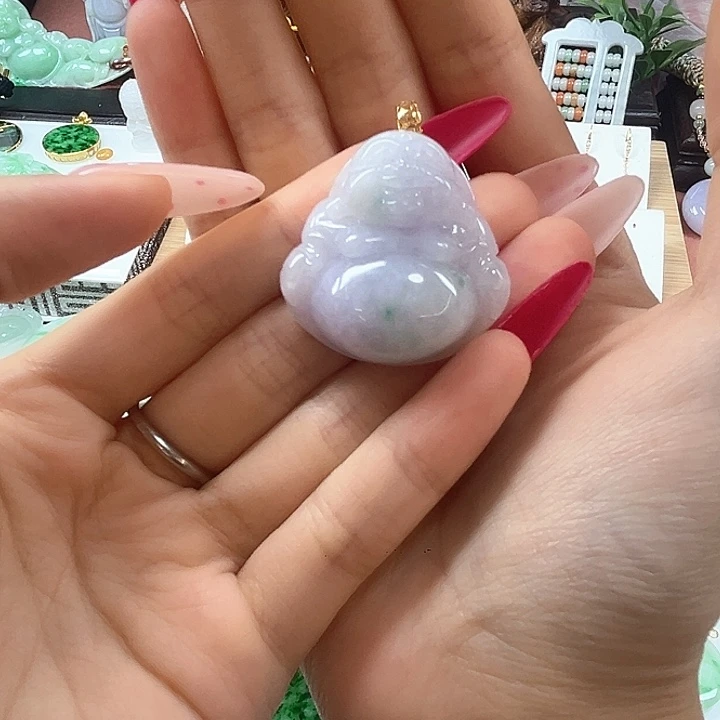 翡翠未镶嵌颈饰春彩佛