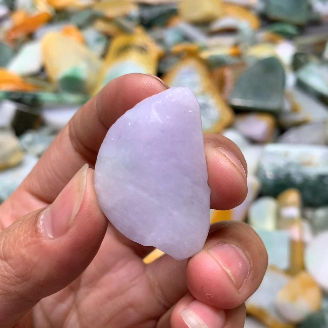 翡翠颈饰未镶嵌天然翡翠