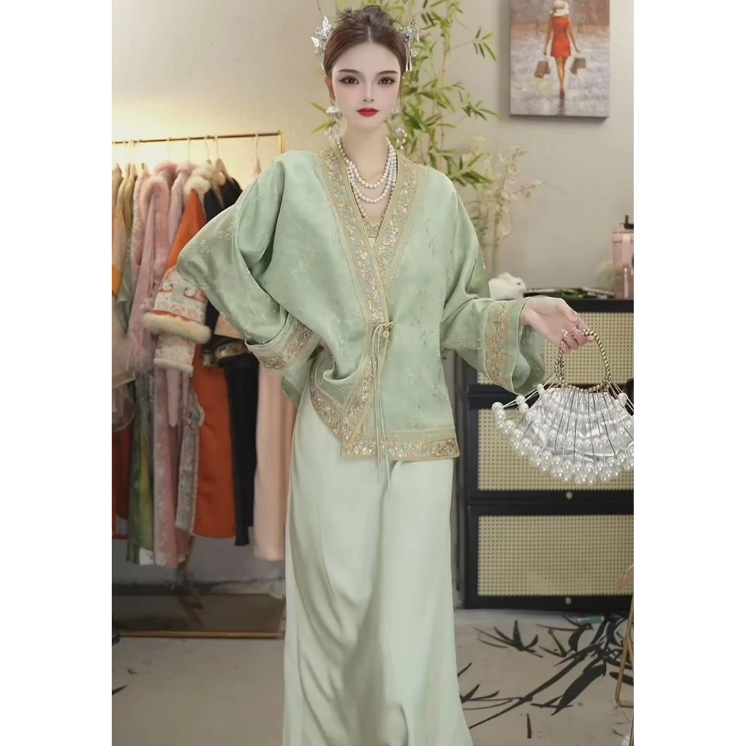 星多嫣2025春季新款日常绿色重工上衣和吊带裙（2506+2544）