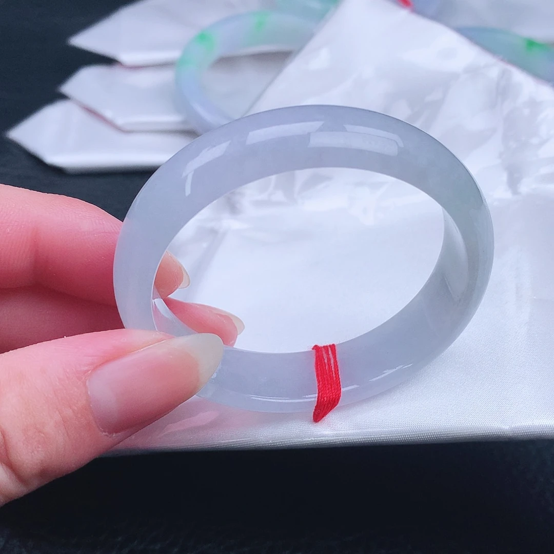 翡翠未镶嵌手镯（贵妃镯）