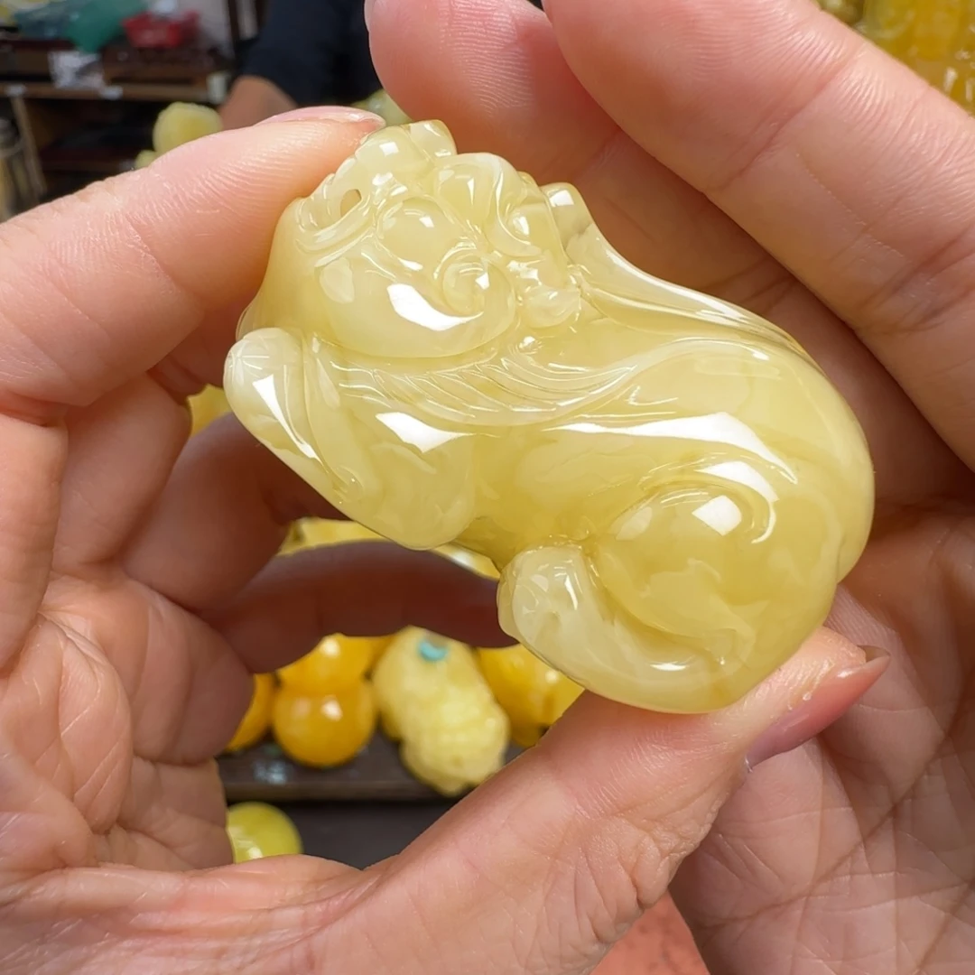 蜜蜡未镶嵌珠宝奇石
