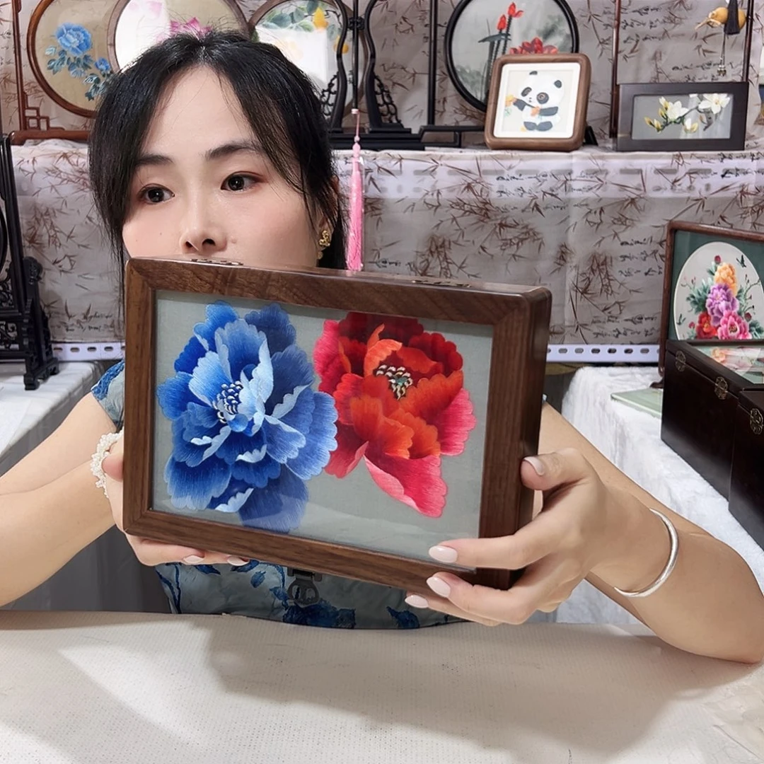 沐***荷织绣苏绣首饰盒手工
