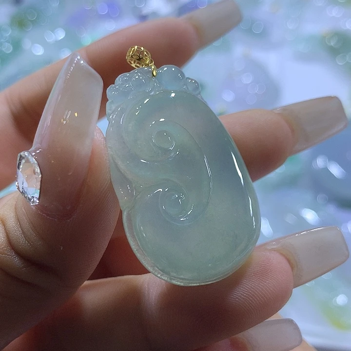 翡翠18K金镶嵌颈饰天然翡翠A货吊坠