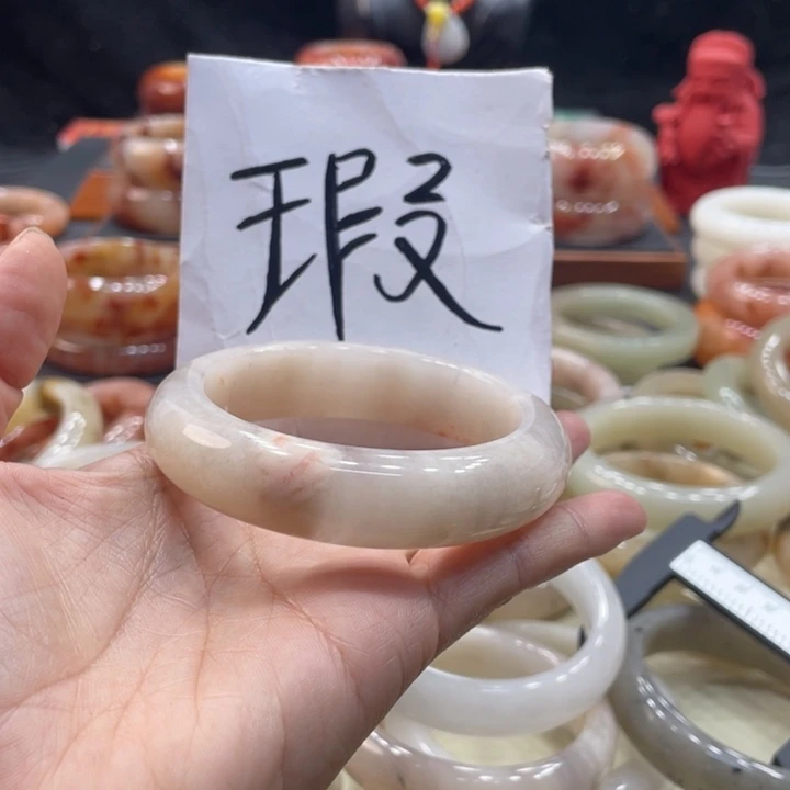 昆***艺石英质玉钛钢珠宝奇石