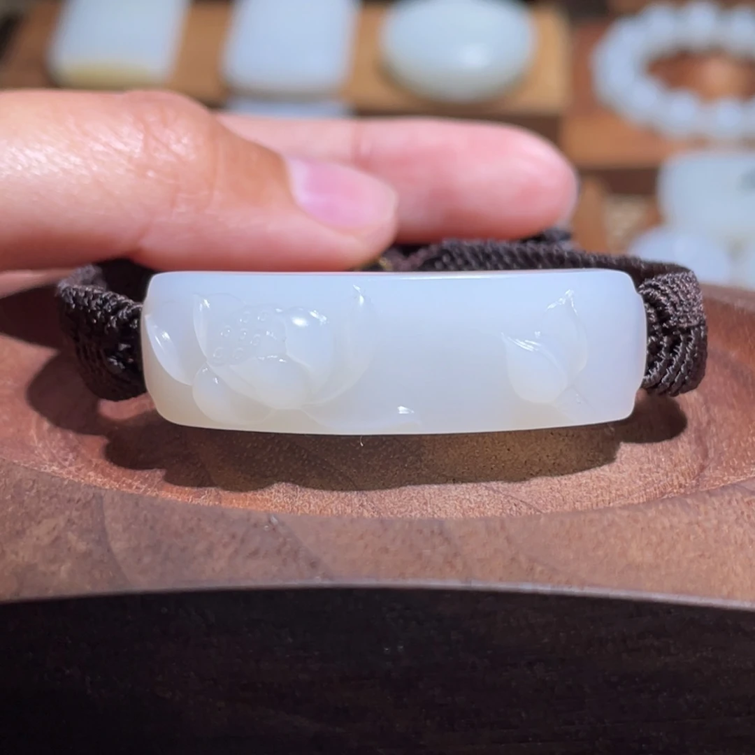 未镶嵌手链和田玉傅**果手牌