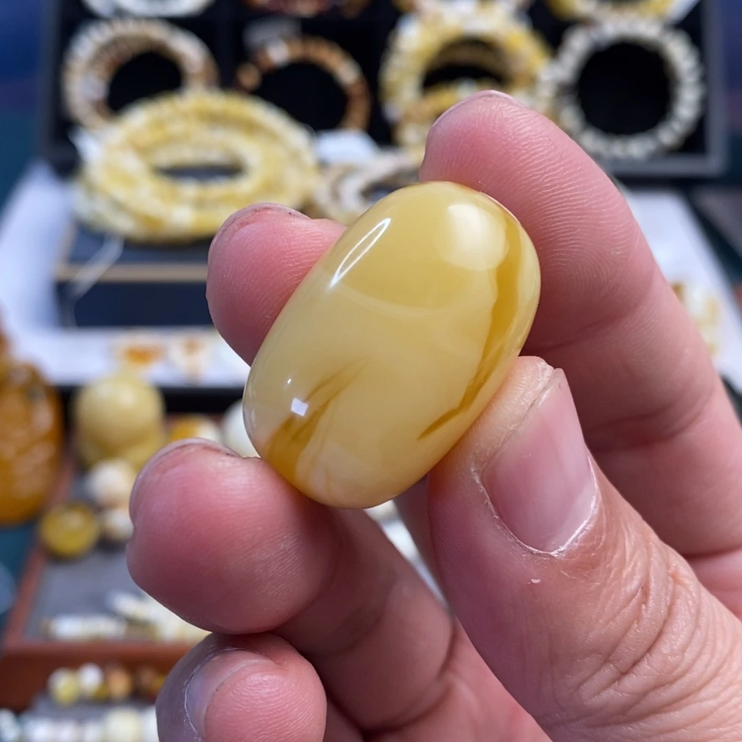 蜜蜡未镶嵌裸石20.4*31.5mm