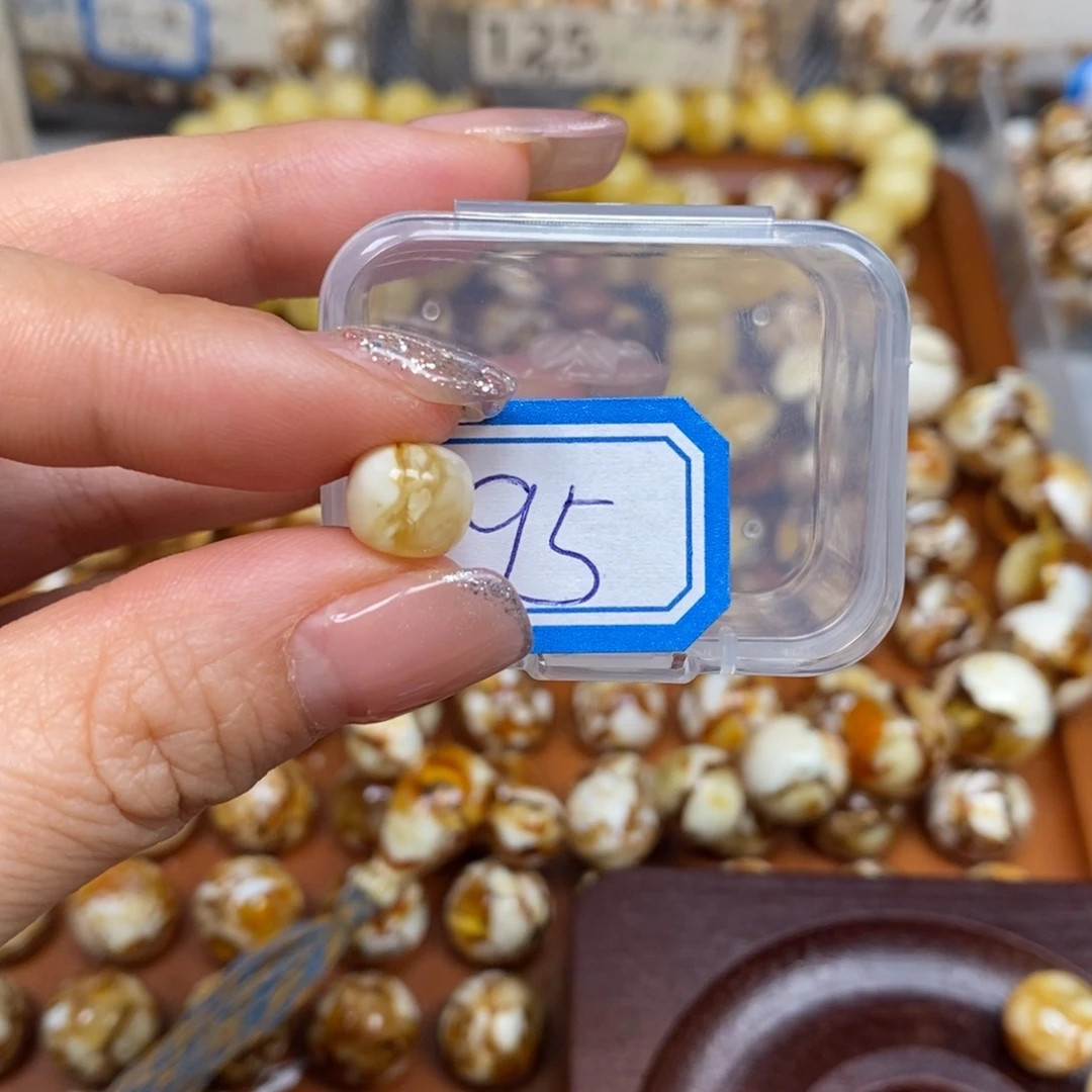 把件猴头核桃沁色圆珠老型95