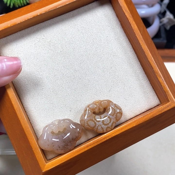 硅化珊瑚（珊瑚玉）手镯未镶嵌流**日