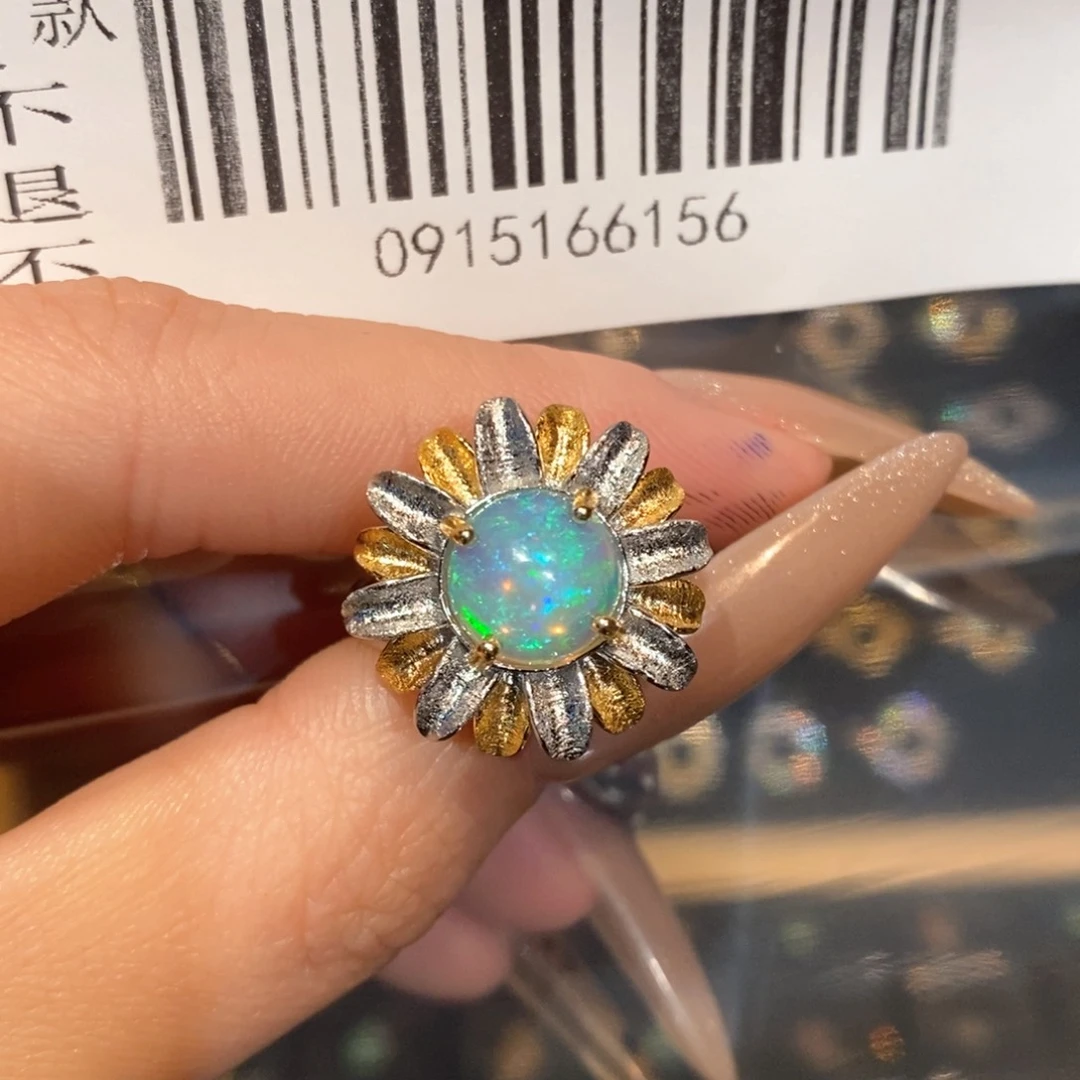 欧泊欧泊戒指银S925镶嵌很*恼