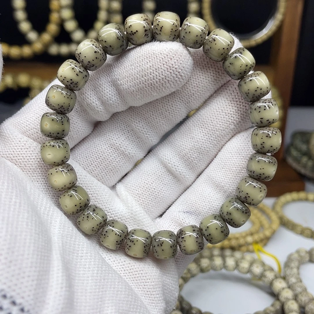 手串星月菩提9-8，黑冰贯穿留白