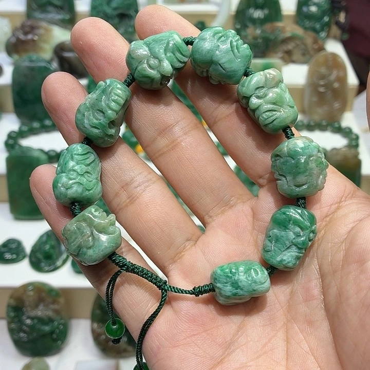 独山玉未镶嵌手串